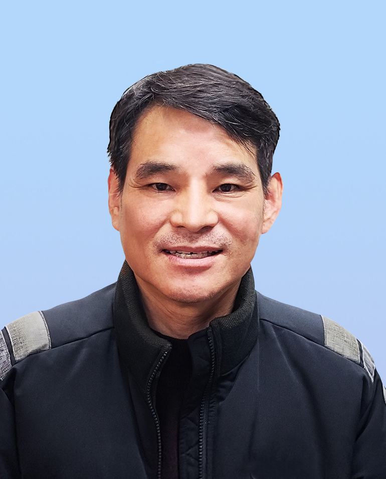 김철