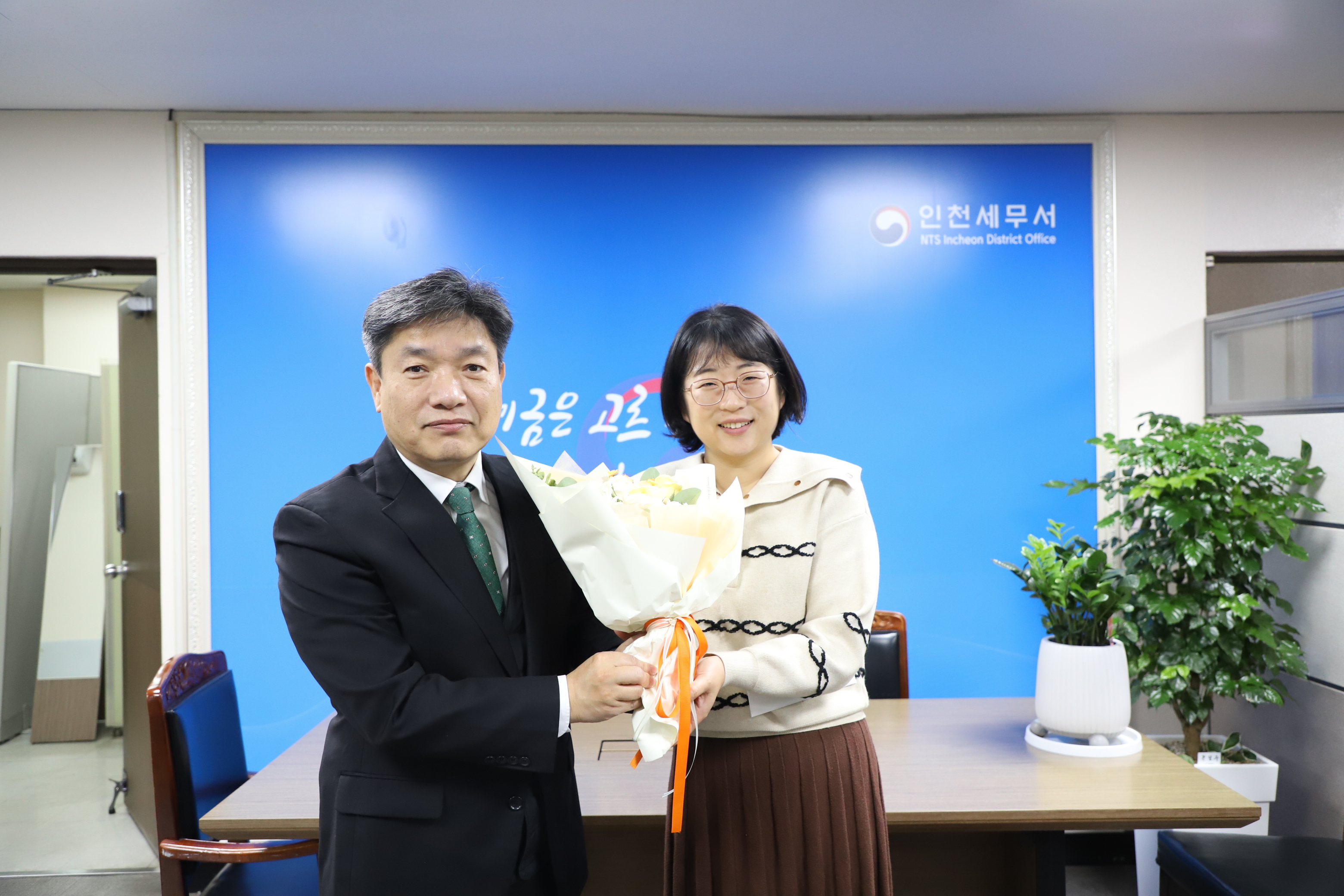 10년 장기 근속 직원 축하(11월 17일) 이미지 1