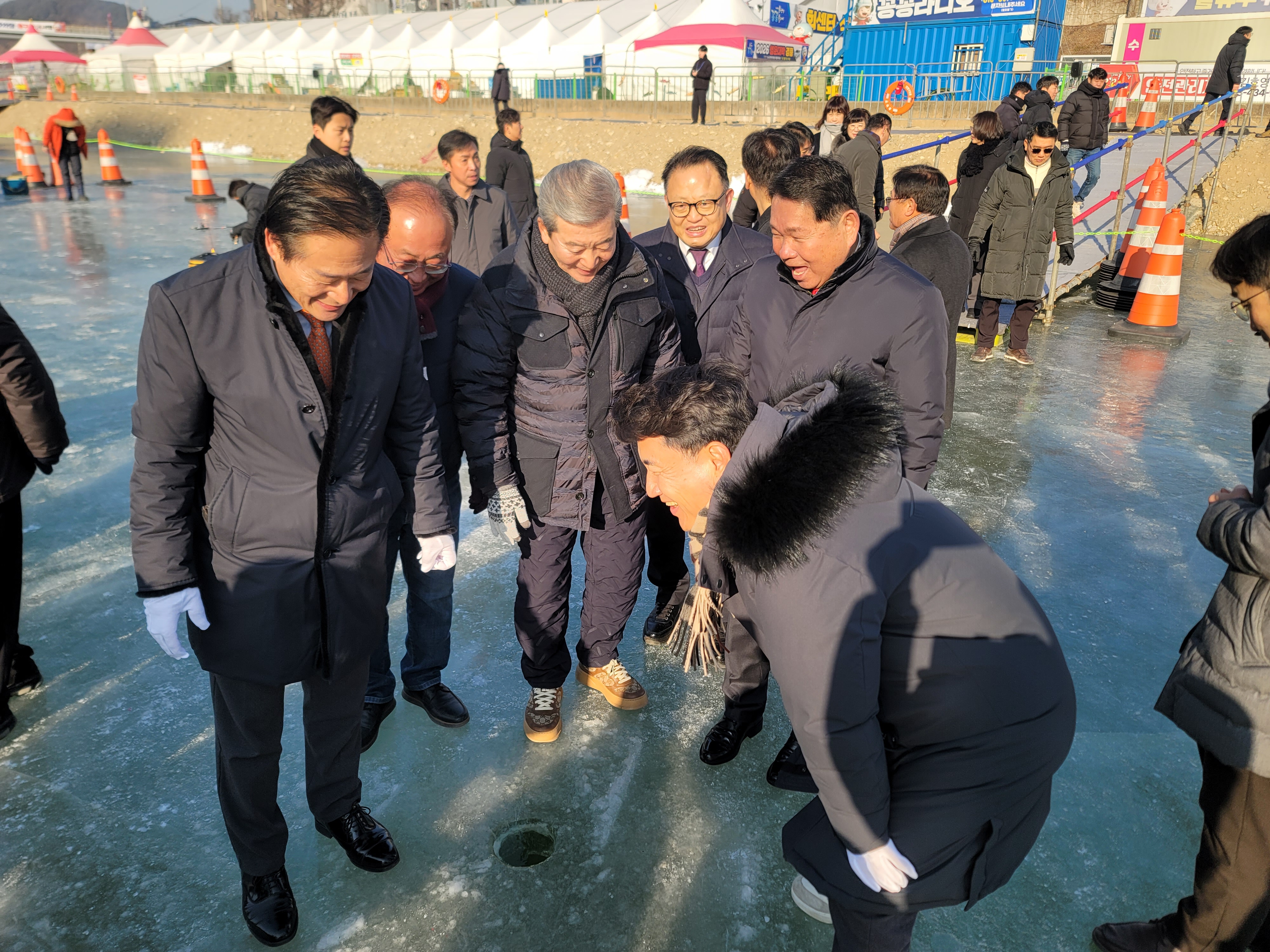 홍천세무서, 제14회 홍천강 꽁꽁축제 개막식 참여 이미지 3