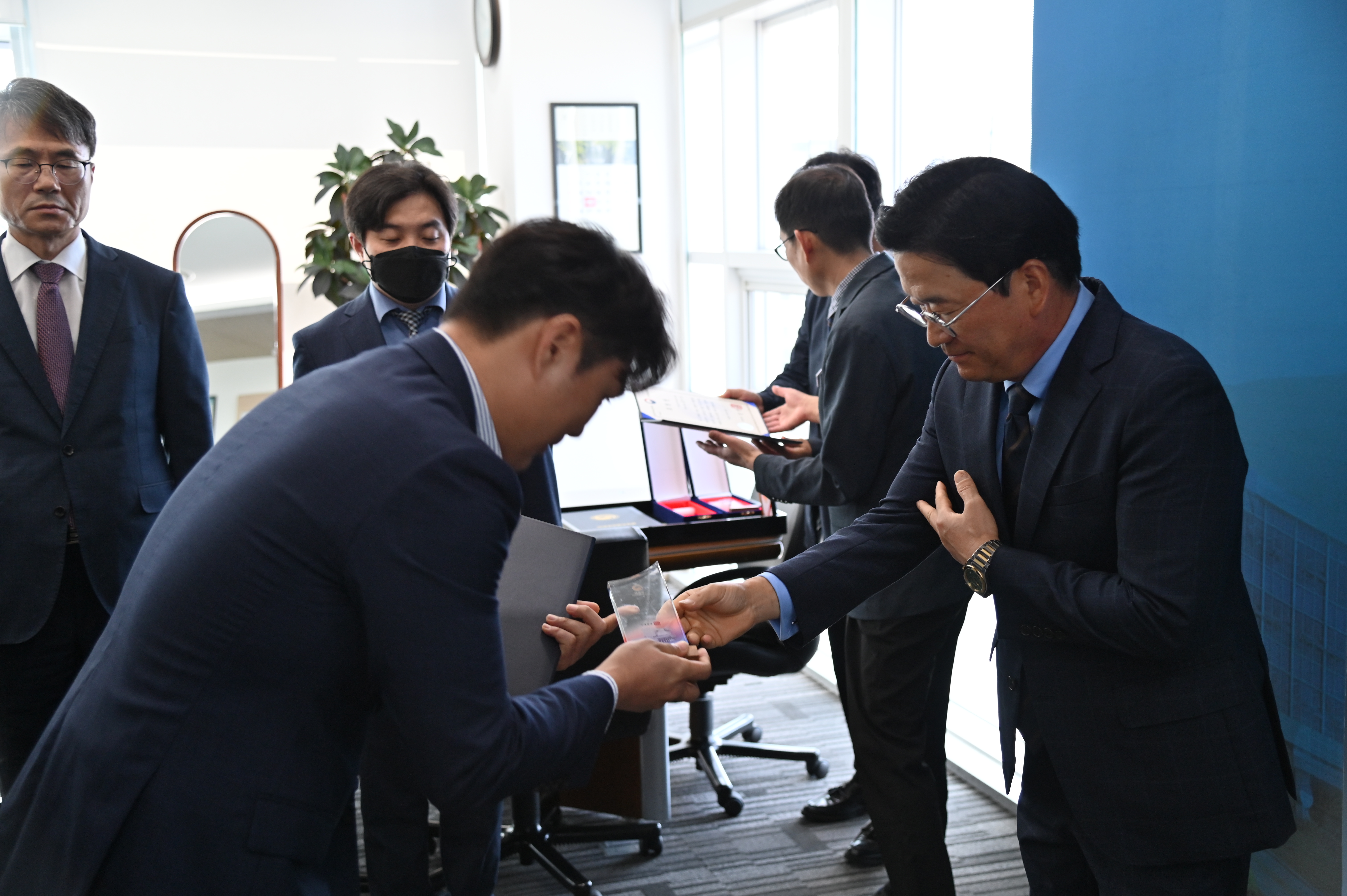 사무관 임명장 및 모범공무원 표창장 수여 이미지5