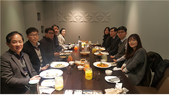자유로운 식사 모습(3)