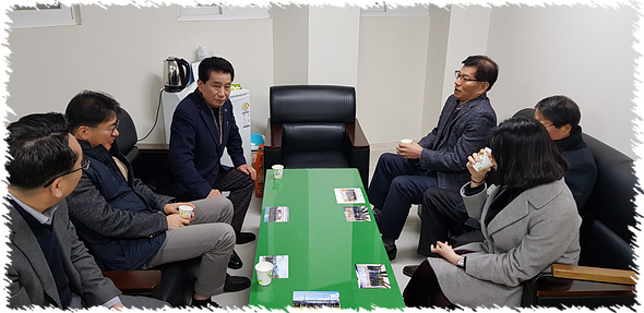 시장상인들의 애로사항을 직접 듣고 세정 지원방안을 모색