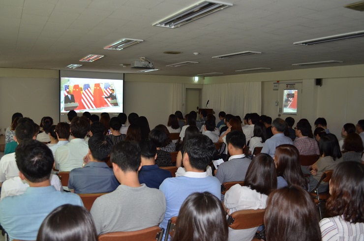 안보 동영상 시청